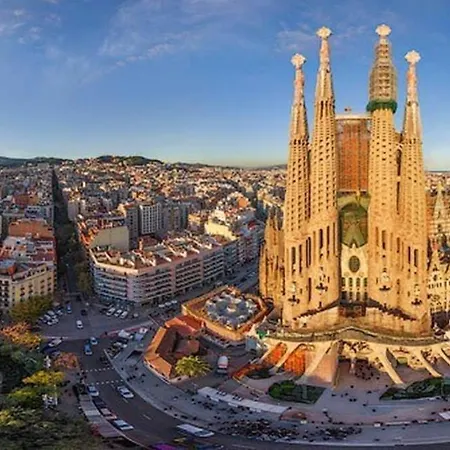 7 Pax Montserrat Ramblas Barcelona Apartment *