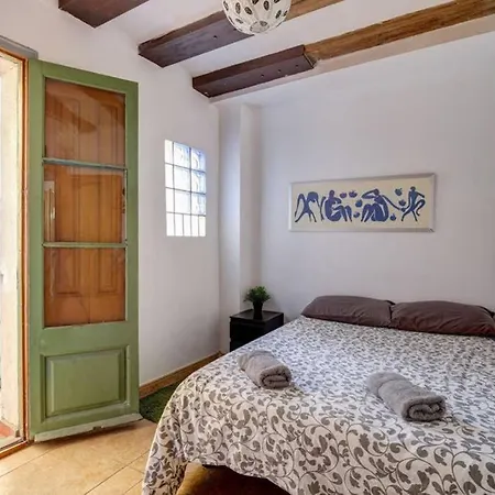 7 Pax Montserrat Ramblas Barcelona *