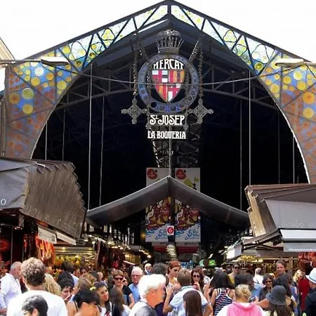 7 Pax Montserrat Ramblas Barcelona * Barcellona